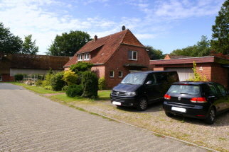 Hausansicht Garage